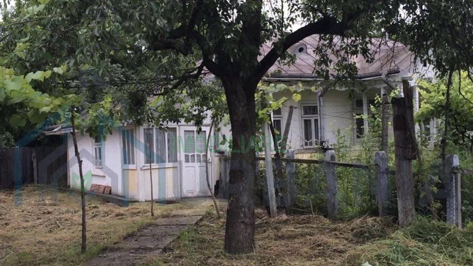 Casă Bătrânească în Satul Moreni, Comuna Prisecani, Iași - Poză 1