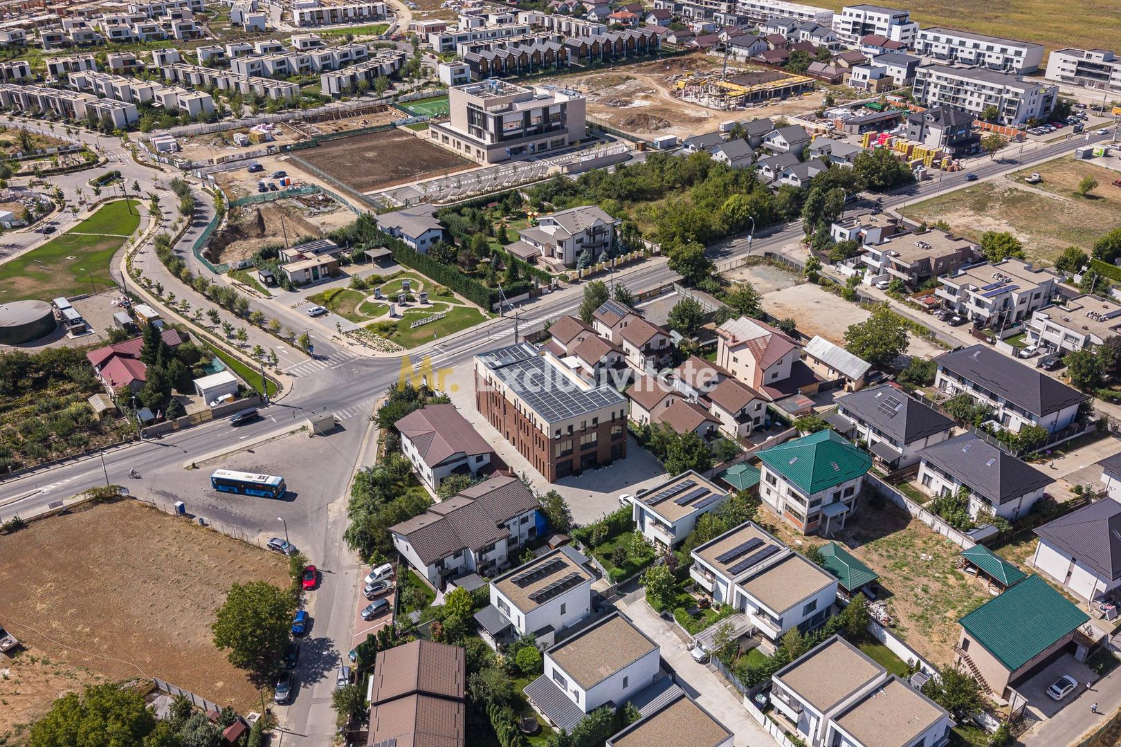 Spatiu comercial de la 14 euro de inchiriat Amber Forest Plaza - Poză 26