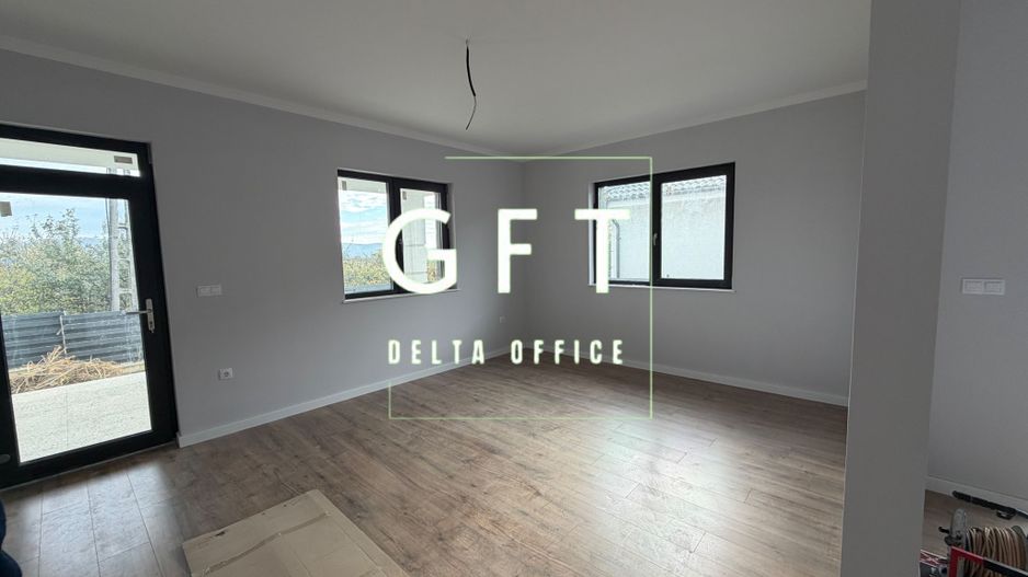 Casa de vanzare, 4 camere, zona Nord, Utrafinisata!!! - Poză 3