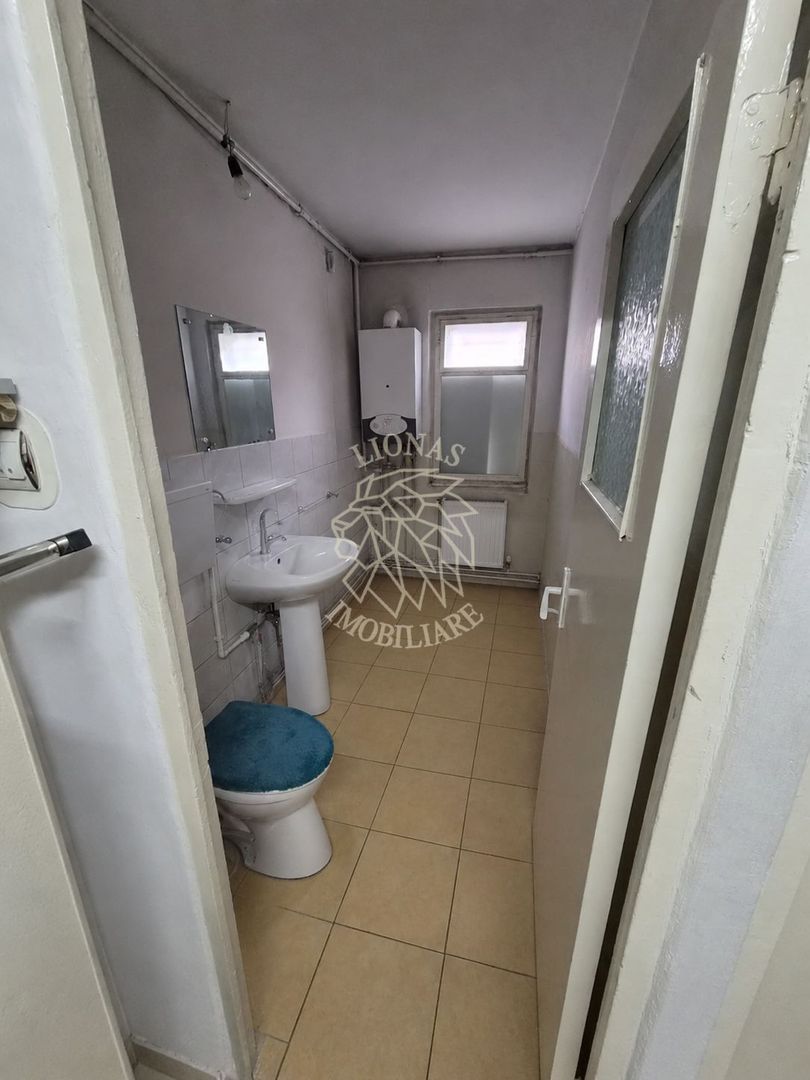 Spatiu comercial 40 mp la strada-ideal magazin, salon, florarie-Han - Poză 4