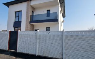 Vilă Individuală cu 700 mp Teren și Mansardă Amenajată - Poză 23