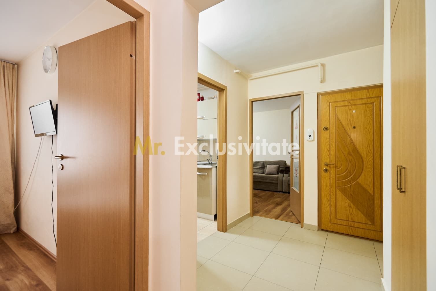 Apartament Mioveni , etajul 2 , decomandat ! - Poză 14