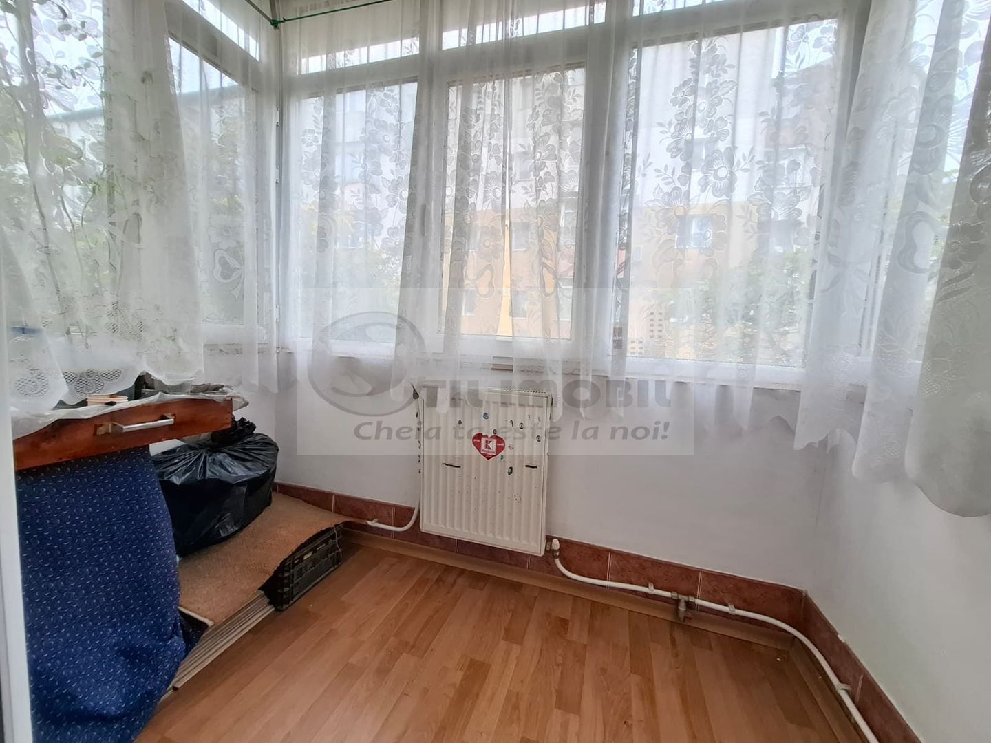 Liber de vanzare apartament 3 camere Baza 3, etaj intermediar - Poză 10