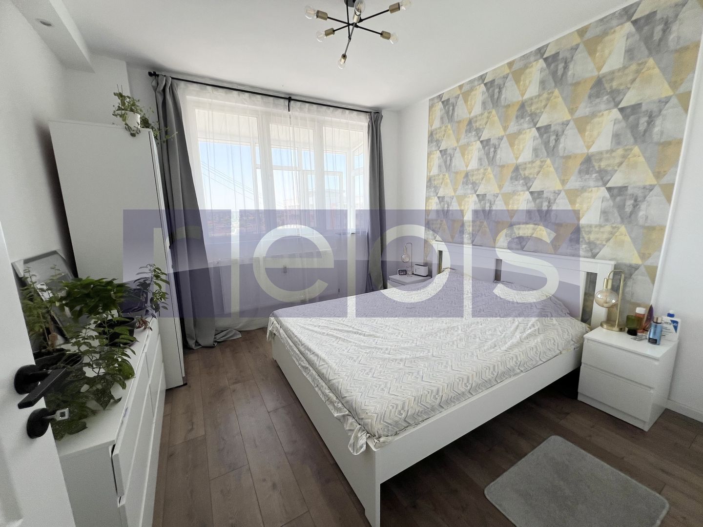 VANZARE 2 CAMERE | 1 MAI | RENOVAT 2024 | BALCON 10 MP | FARA RISC SEISMIC - Poză 3