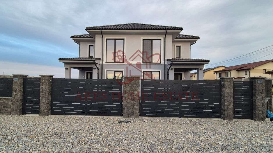 Duplex Modern de Vânzare în Mosnita Nouă - Spațiu Generos și Finisaje - Poză 1