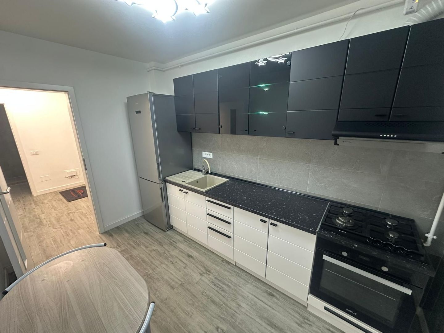 AP. 2 CAMERE BD. NORDULUI, LOC PARCARE, BLOC NOU, CENTRALA, MODERN - Poză 3