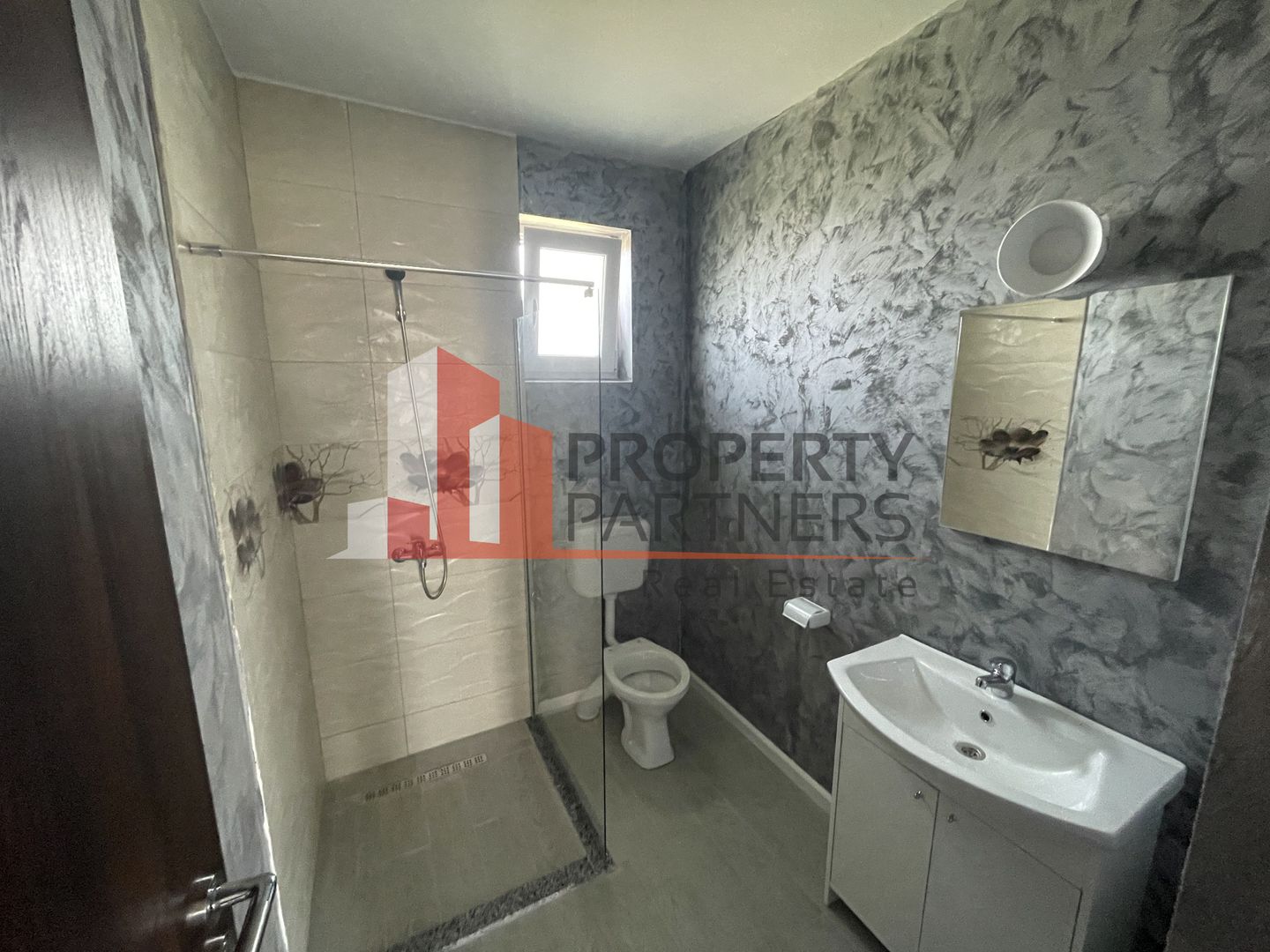 Casa în comuna Sabareni, judetul Giurgiu. - Poză 16