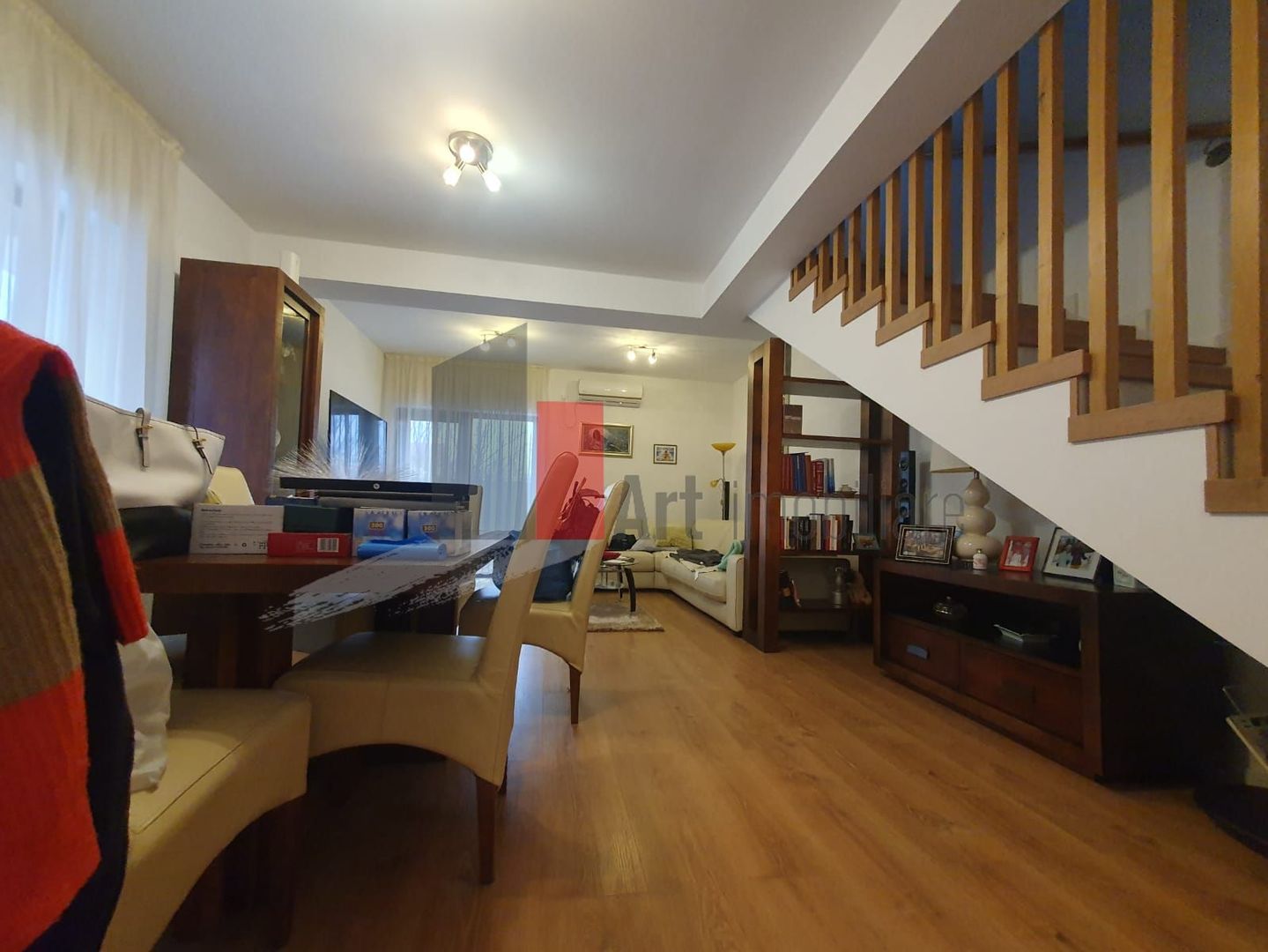 Vila de inchiriat Tunari - Nicolae Iorga - Poză 2