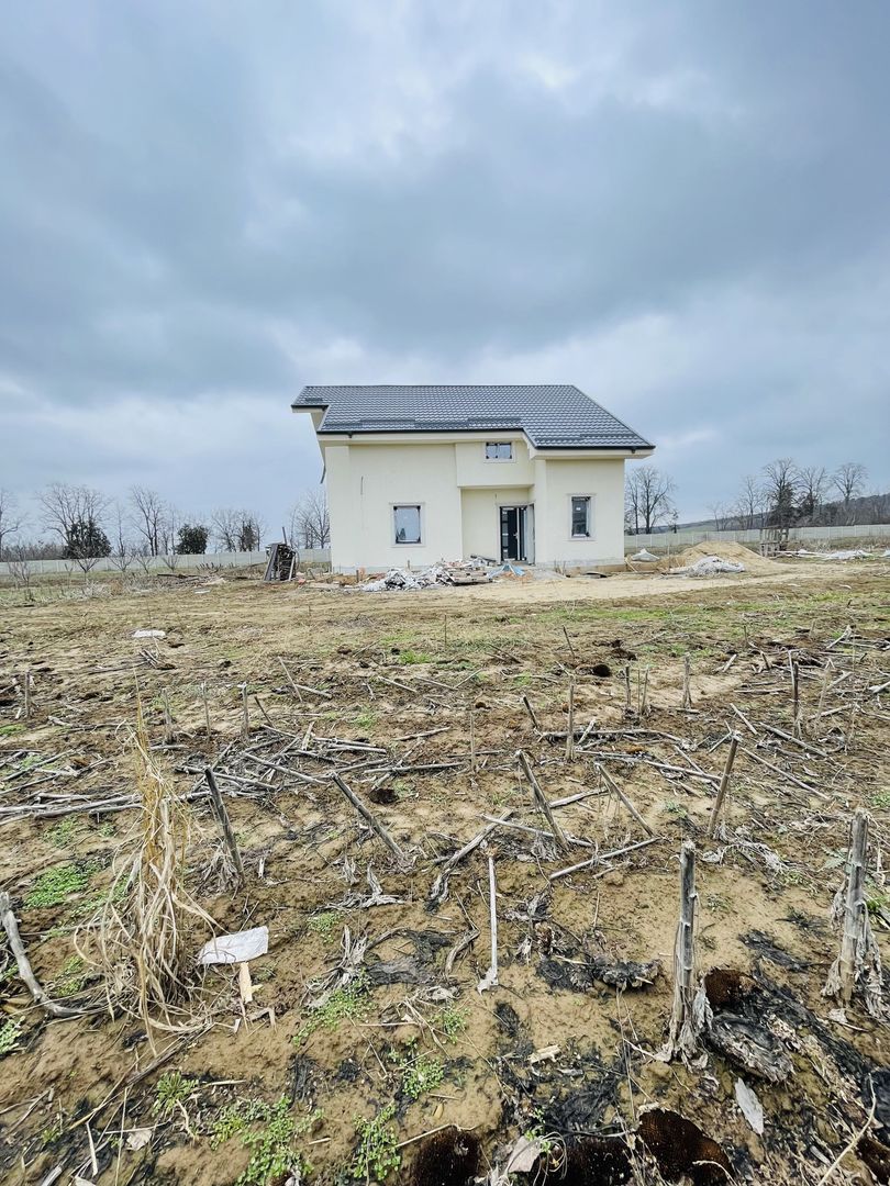 Casă / Vilă cu 5 camere de vânzare în Oncea, Oradea - Poză 3