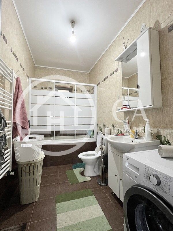 Casă de vanzare cu 4 camere in Cartierul Tineretului, Oradea - Poză 10