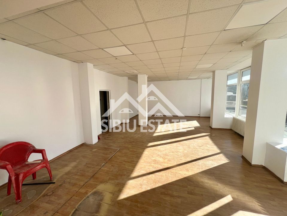 Spatiu comercial 60 mp cu vitrina mare la strada, Valea Aurie - Poză 2