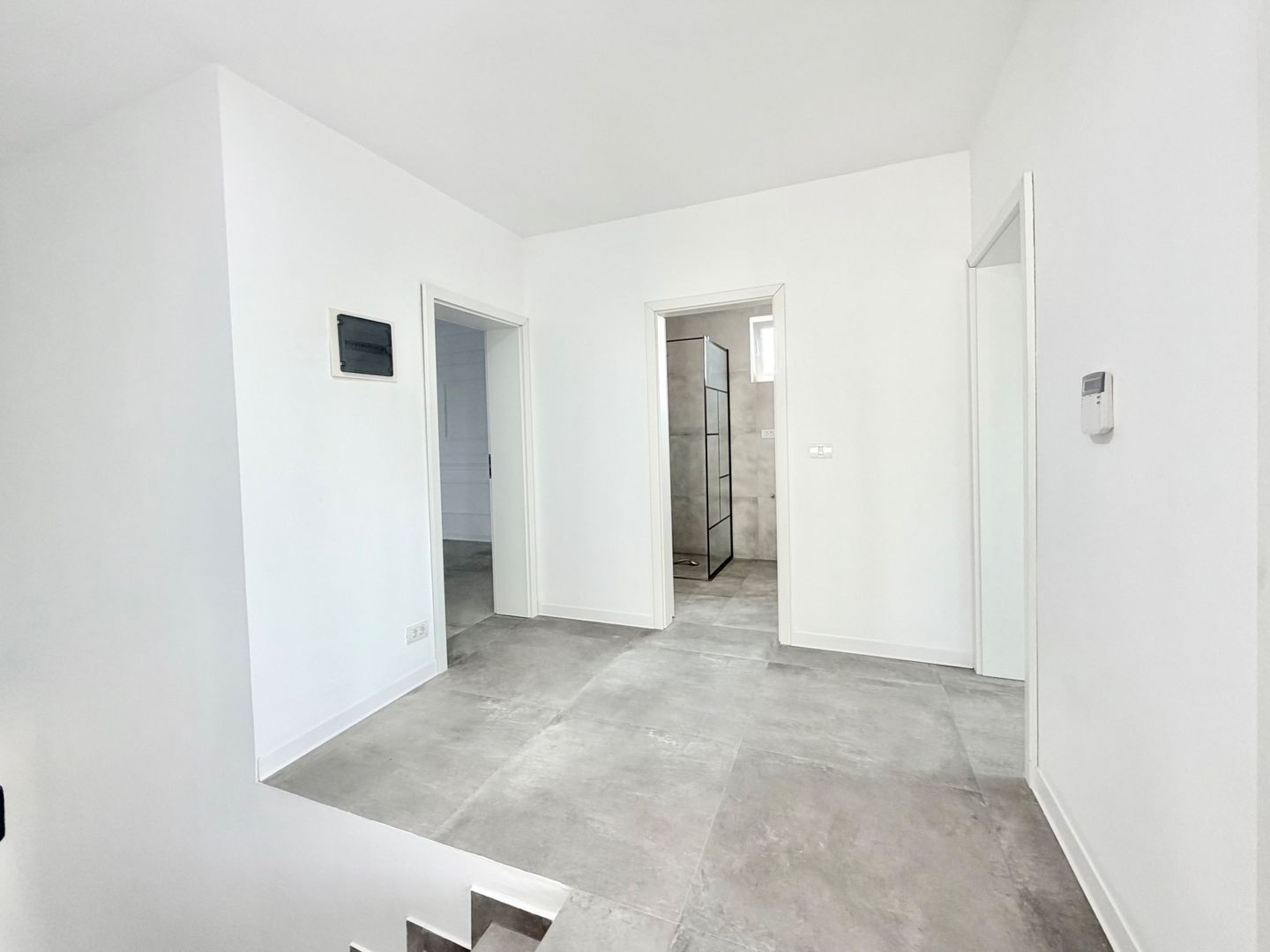 Casa individuală de închiriat - Giroc intrare - Poză 7
