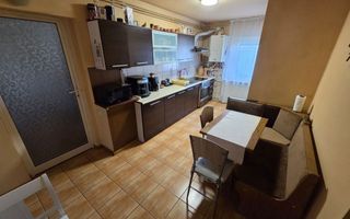 Apartament cu 3 camere, 2 bai, Intre Lacuri, zona Darius Pizza ! - Poză 3