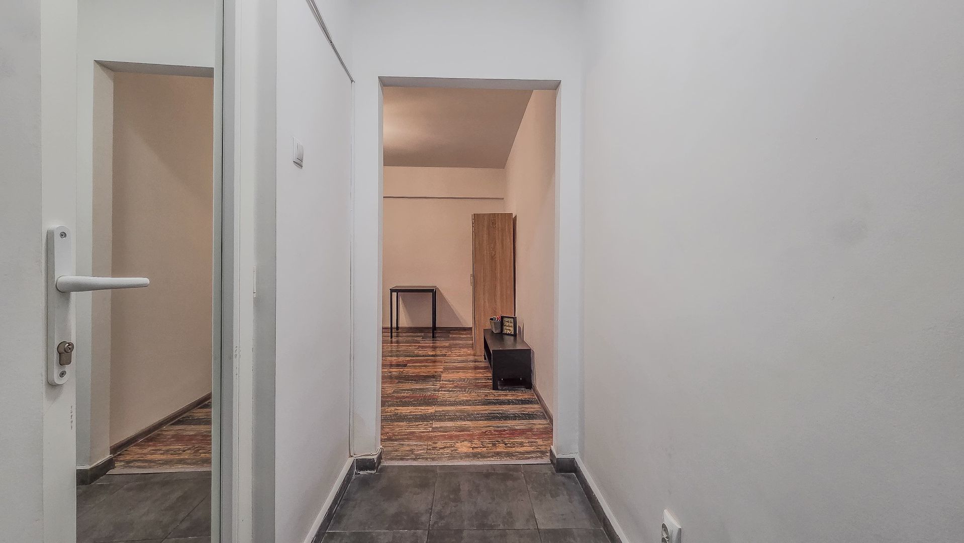 Garsonieră spațioasă de închiriat – Universitate | Str. Academiei - Poză 11