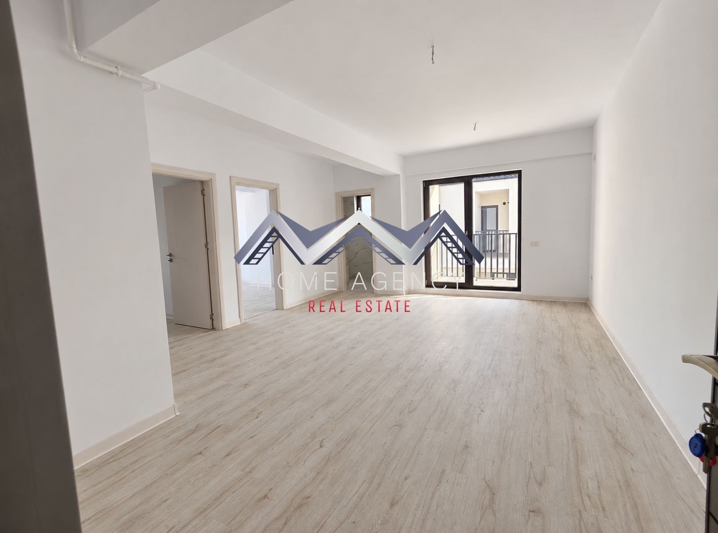 Apartament 2 camere Otopeni central | Bucătărie închisă | Parcare subterană - Poză 1
