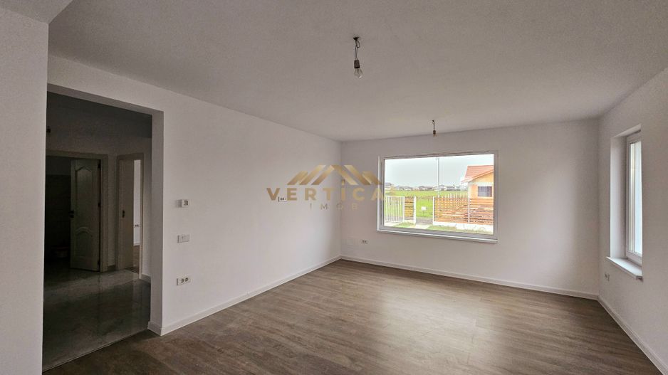 Casa pe un singur nivel cu 3 camere - com Berceni - Poză 8