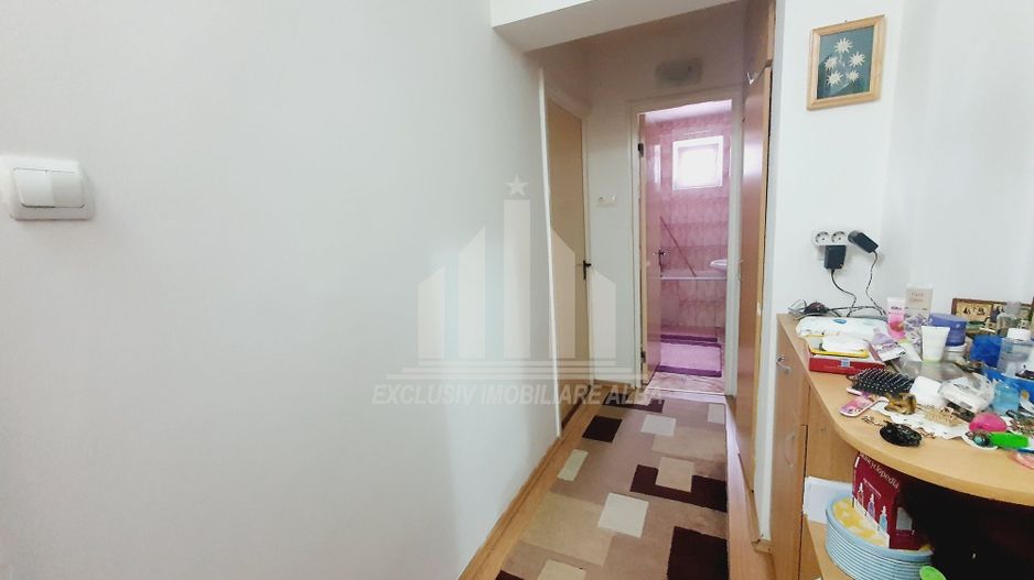 Apartament 4 camere cu scara interioara in Cetate - Poză 7