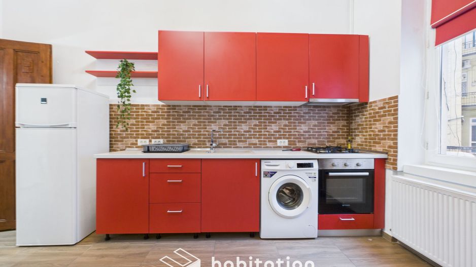 Piața Victoriei - Apartament primitor cu farmec istoric - tur virtual - Poză 11