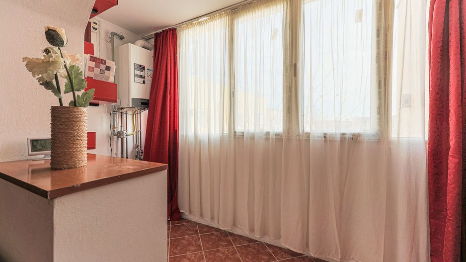 Rezervat! Apartament 2 camere, decomandat, 64 mp, etaj 4/4 - Poză 8