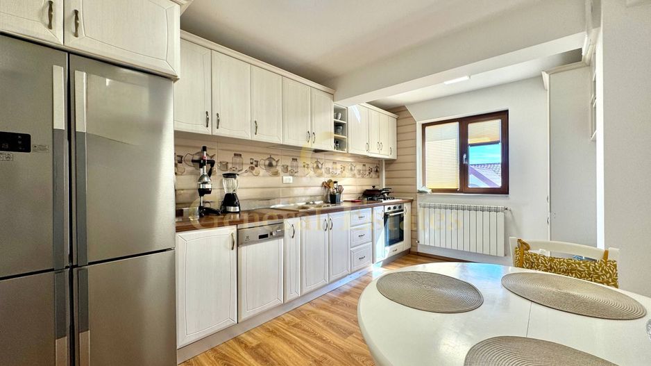 Vânzare apartament cu 3 camere - 130 m.p - în Zona CUG, Iași. - Poză 17