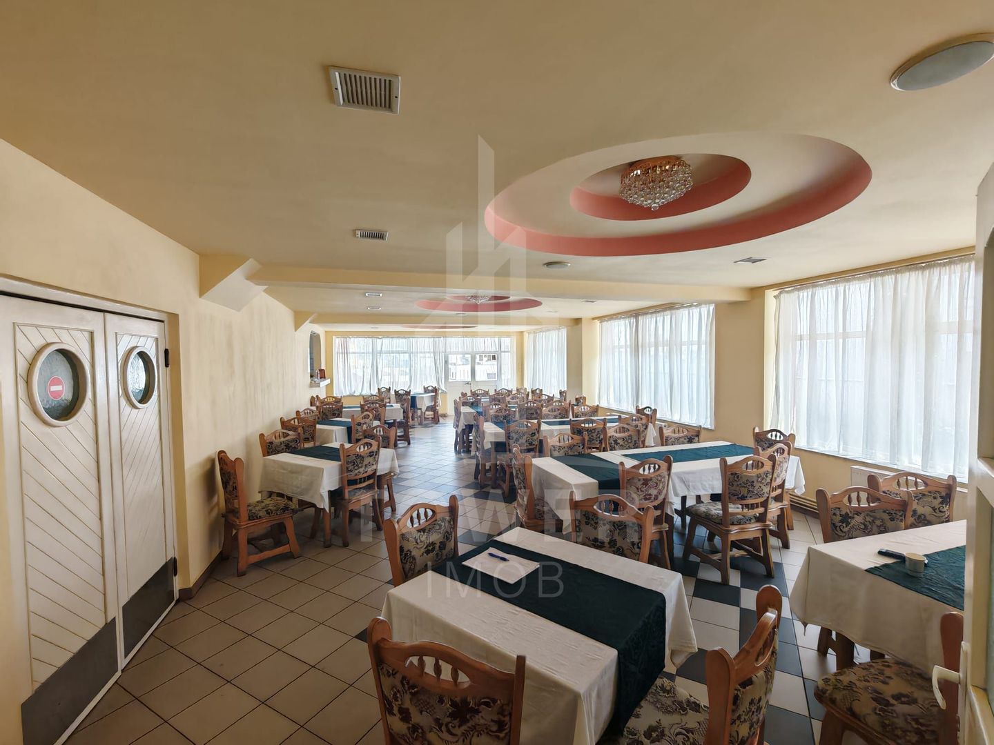 Unitate de cazare de inchiriat / vanzare. - Poză 3