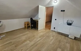 Casa Individuala cu 4 camere, de inchiriat, zona Lupeni - Poză 12