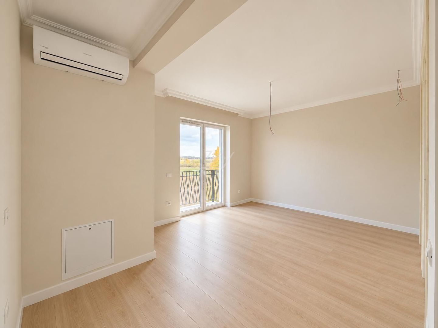Duplex cu 5 camere - 3 bai. Finisaje Premium. Toate utilitatile. Asfalt. - Poză 13