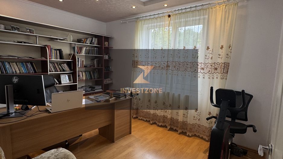 Casa spațioasă în Oradea str Izvorului - Poză 12