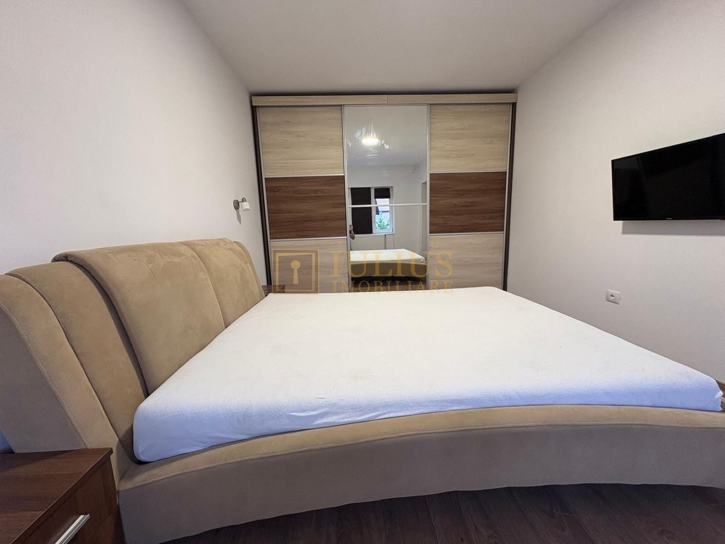 Apartament la curte, 2 băi, loc de parcare, zona linistita, dressing - Poză 6