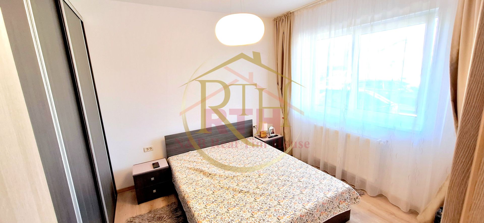 Vand apartament 3 camere mobilat si utilat, Giroc, Bulevardul Soarelui - Poză 4