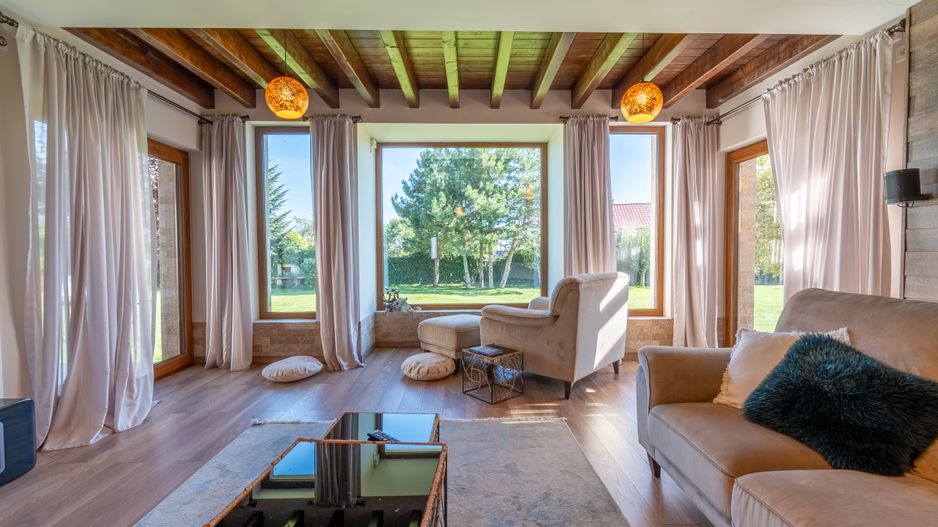 Proprietate exclusivista de vanzare: 2 case | 9 camere | 2000 mp teren - Poză 10
