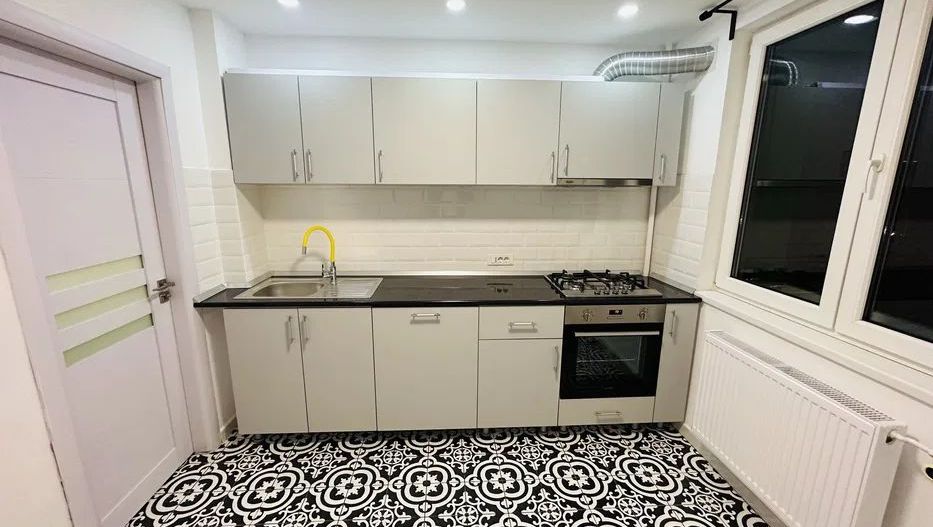 APARTAMENT 3 CAMERE 1 MAI | METROU - Poză 4