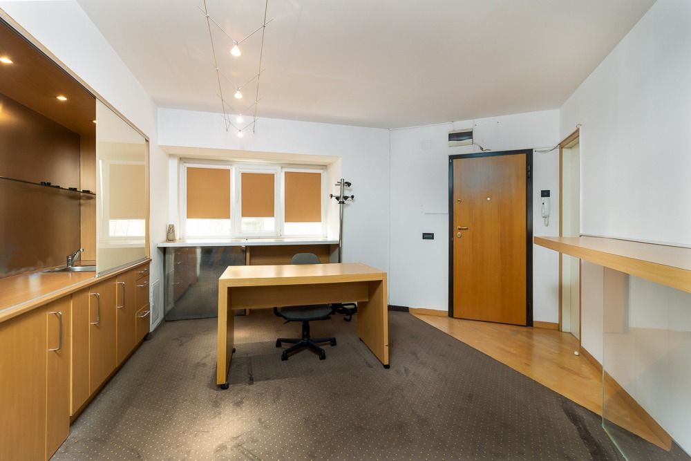 UNIRII FANTANI - 5 camere de vanzare - investitie rara si eleganta - Poză 5