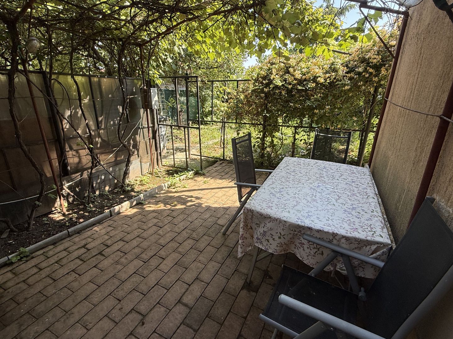 Ap 3 camere 60 mp + curte 18 mp și loc de parcare - Poză 3