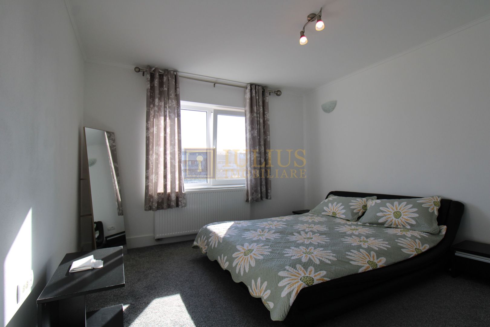 Ciarda Rosie,  4 dormitoare + 2 bai + 2 bucatarii, centrala proprie. - Poză 19