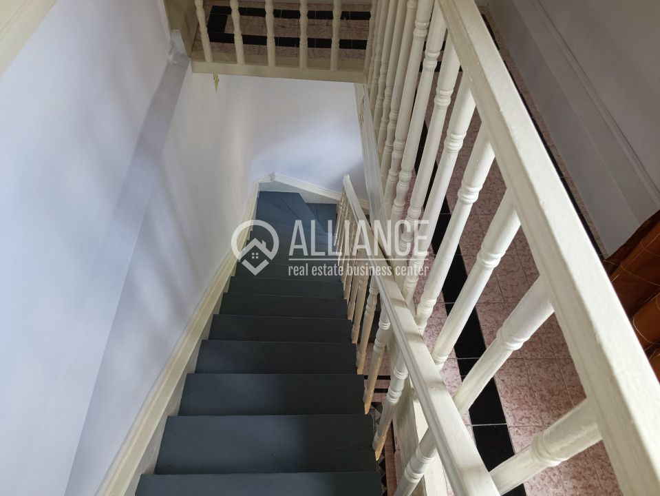 CENTRU SALA SPORTURILOR(COD03)- Casa interbelica si curte generoasa ! - Poză 9