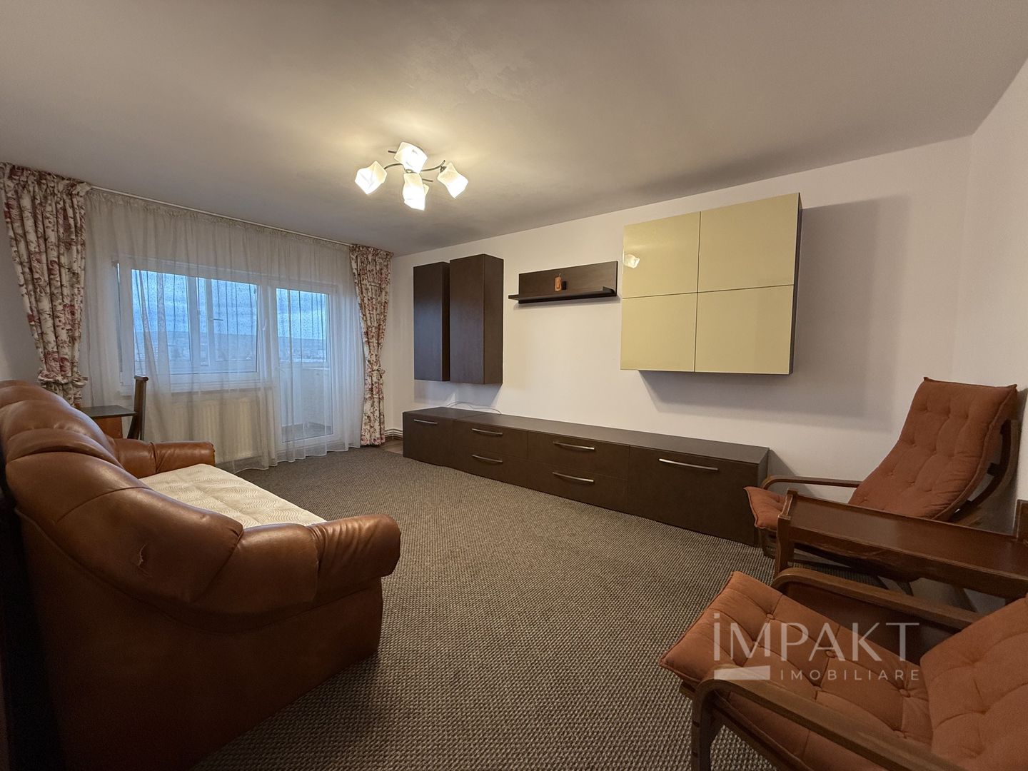 Inchiriere apartament 4 camere in Gheorgheni! - Poză 3