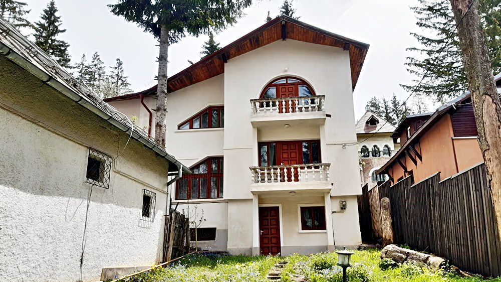 Predeal, casa de vacanta cu 5 camere si 630mp teren, 150000 euro - Poză 1