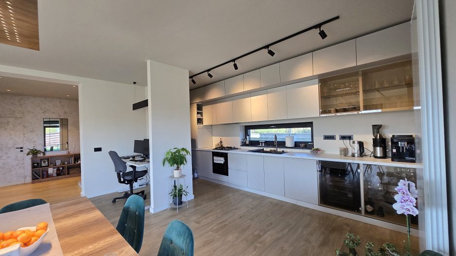 Casa noua 151mp curte 1000m Frumusani mobilata lux -langa Lac/Primarie - Poză 3