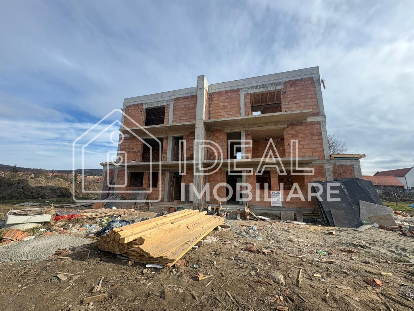 Duplex Modern cu 4 camere si gradina, în Gușterita - Poză 3