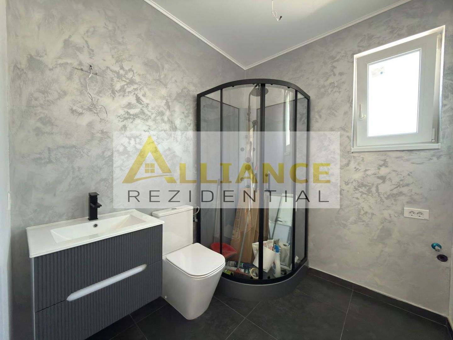 Casa individuala cu 4 camere - teren 454mp - mutare imediata - Poză 6