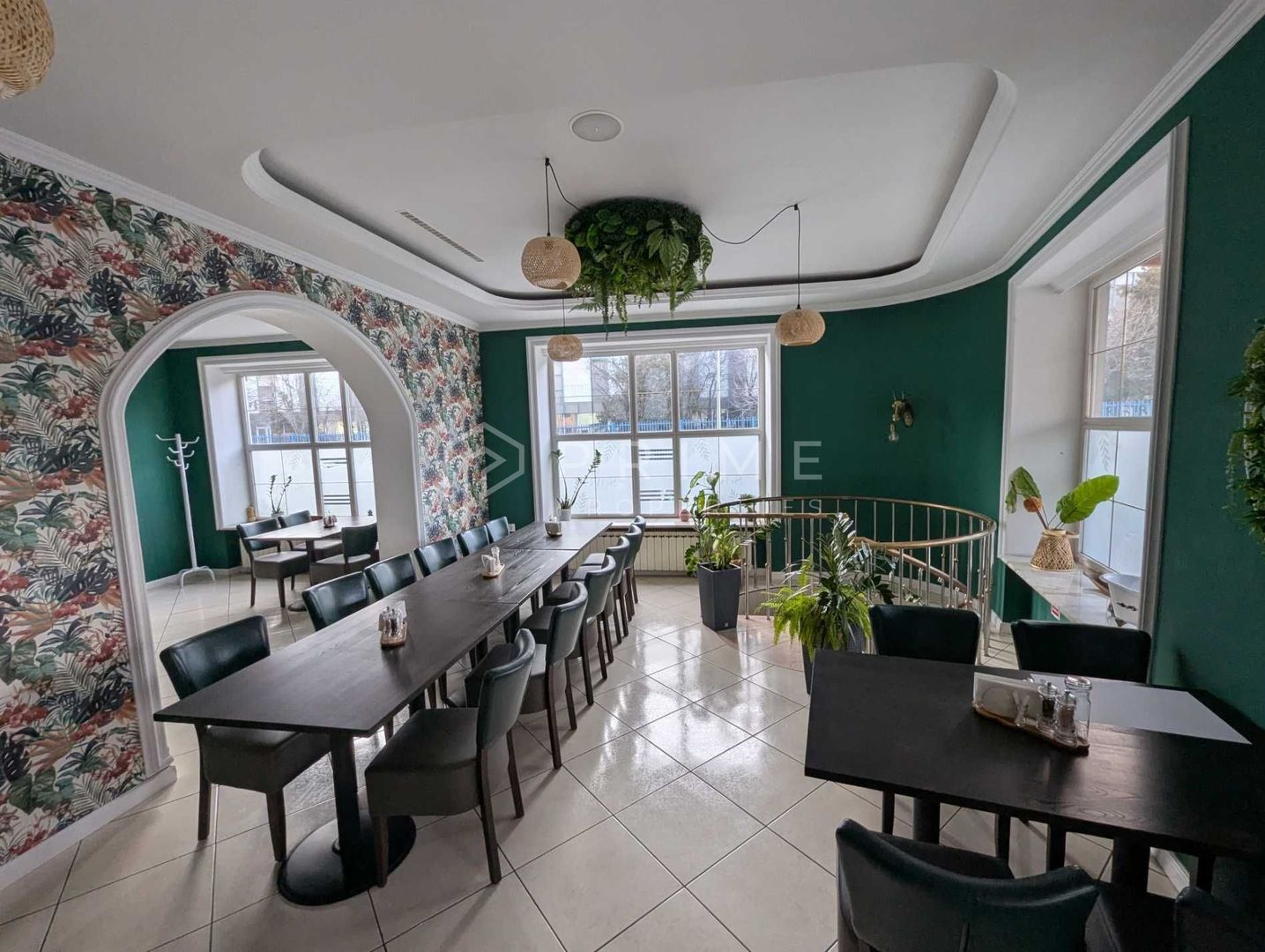 Spațiu Comercial Generos (384 mp) Amenajat ca Restaurant | Central - Poză 2