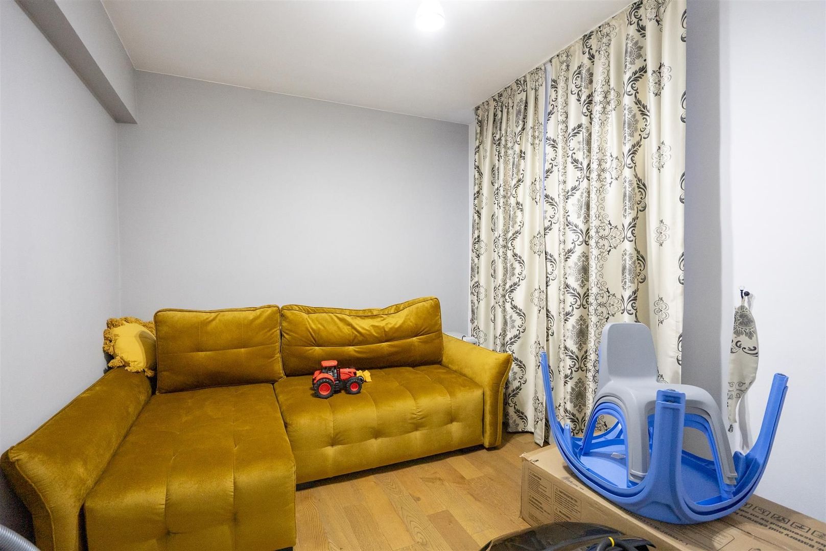 Apartament cu 4 camere renovat  Rogerius - Poză 4