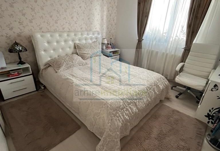 Apartament 3 camere decomandat et 1/4 2 bai loc de parcare inclus in pret - Poză 4
