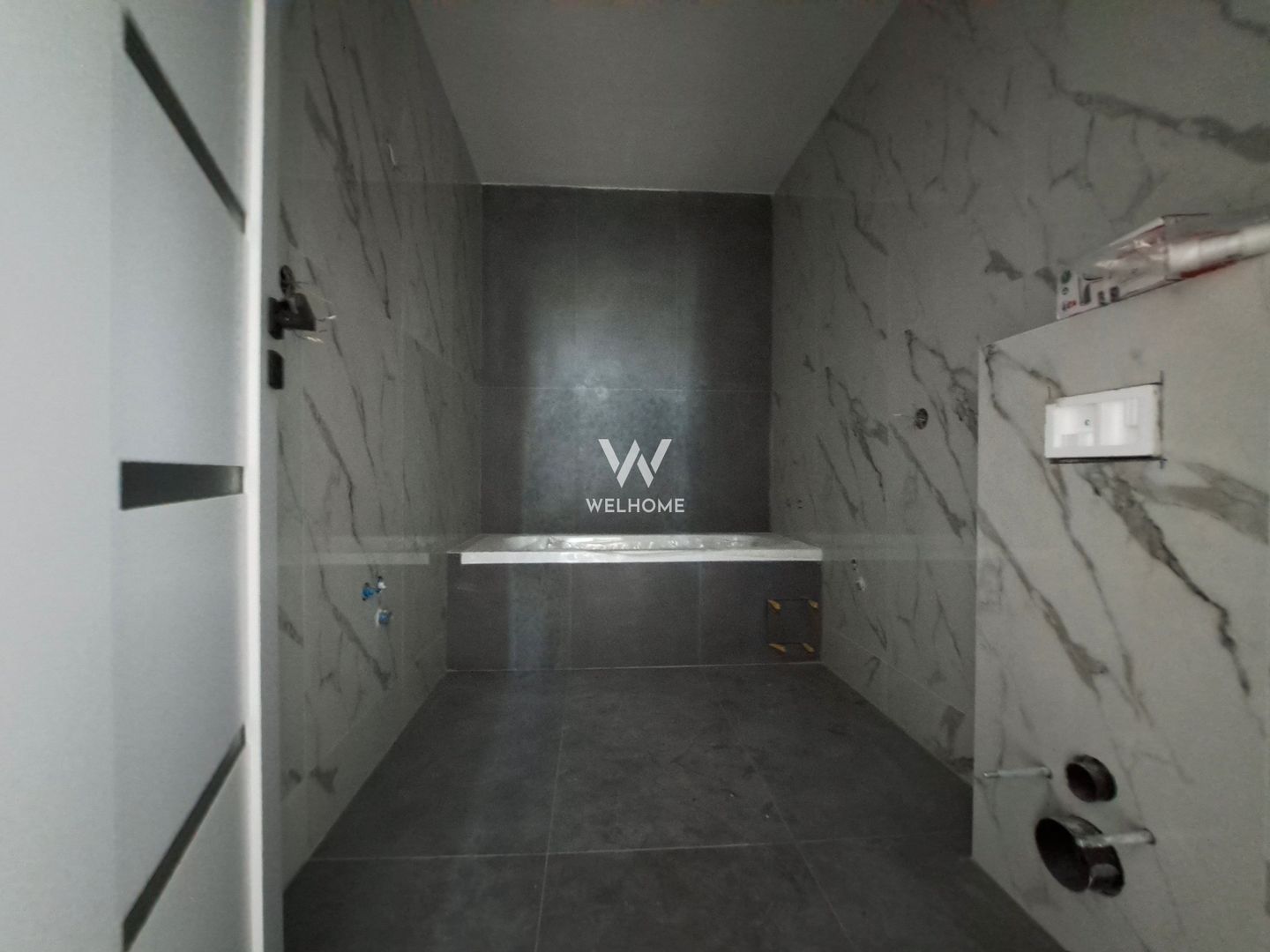 Apartament 3 camere, 2 bai, balcon mare - Sibiu - Poză 9