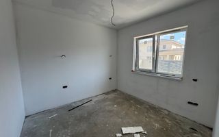 Duplex 5 camere ,despartit prin camera tehnica, finisat la cheie in Mosnita - Poză 9