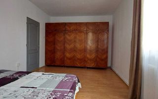 Apartament 3 camere în vilă, 70mp, terasa 40 mp, zona Europa - Poză 3