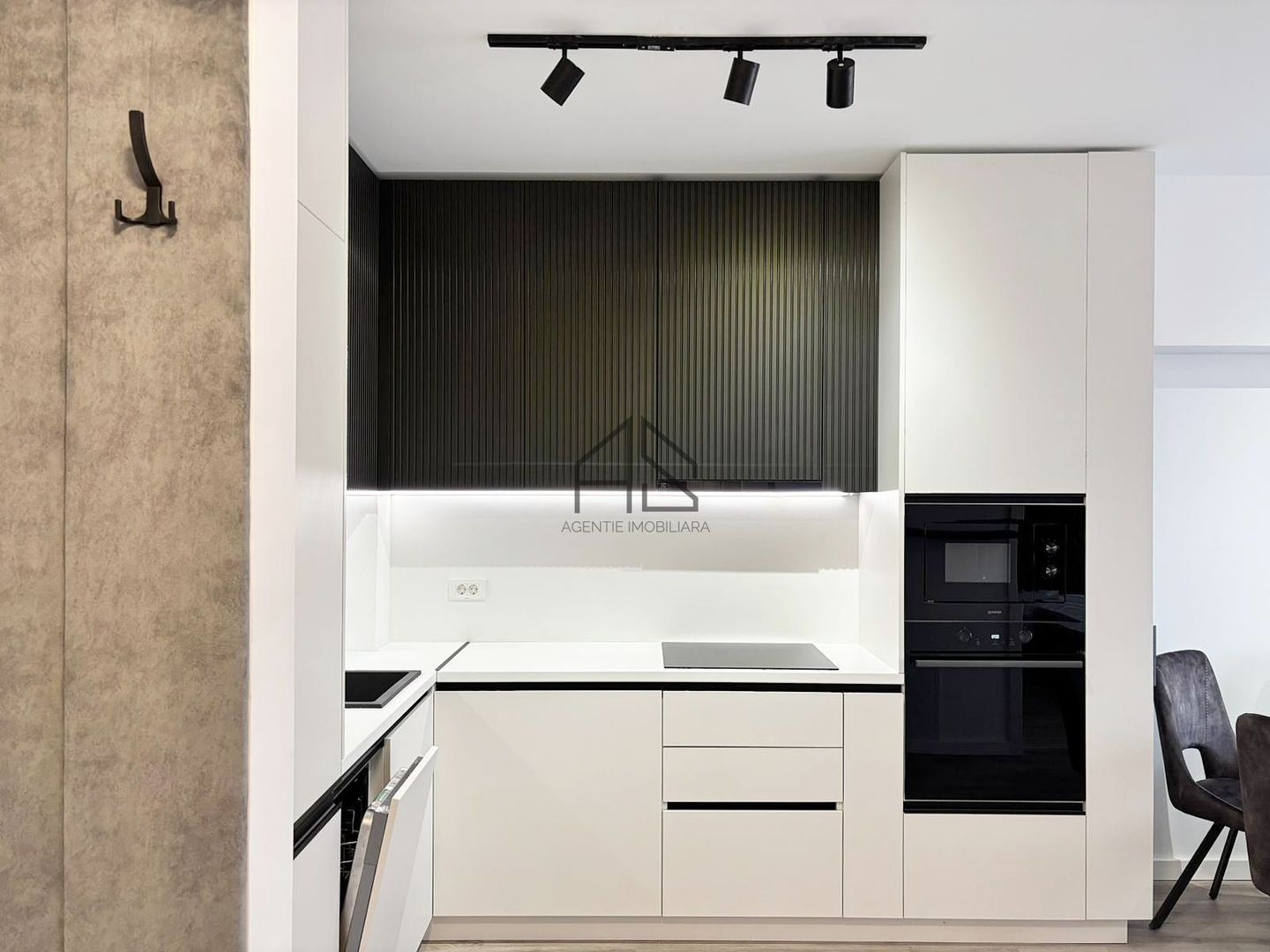 De închiriat | Apartament 2 camere | Parcare subterană | Prima Urbana - Poză 1
