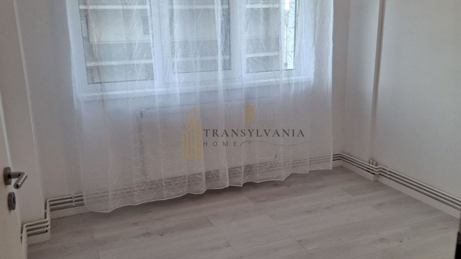 Apartament 2 camere, decomandat - Poză 2