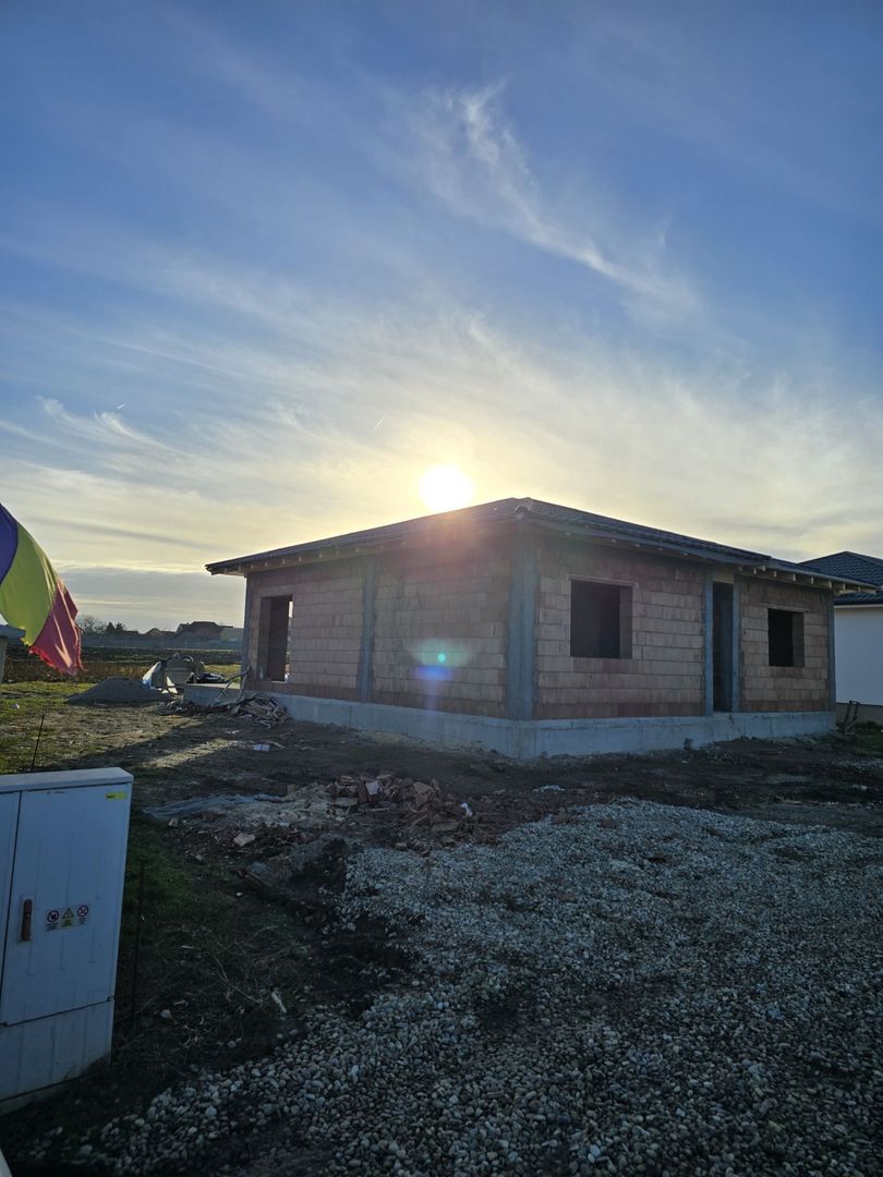 Casa 152m 6.20 arii Martinesti centru teren 22m front chiar toate util - Poză 2